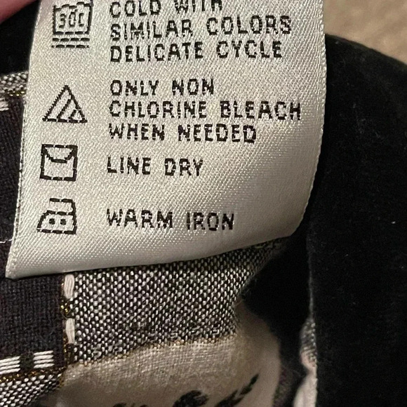 Victoria Jones Woman Holiday Button-Down Shirt – 2X - Picture 8 of 10